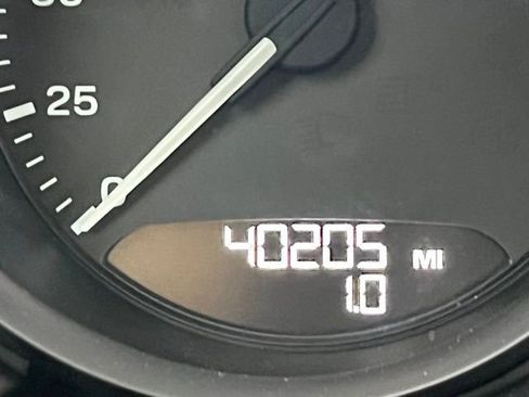 Used 2023 Porsche Macan w/ Premium Package Plus image 33