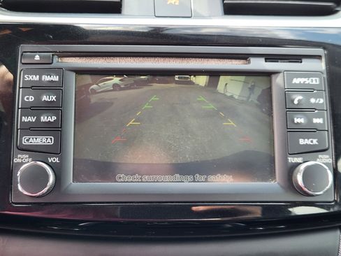 Used 2016 Nissan Sentra SR w/ SR Premium Package image 13