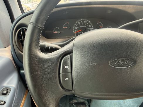Used 1998 Ford E-150 and Econoline 150 RWD image 15