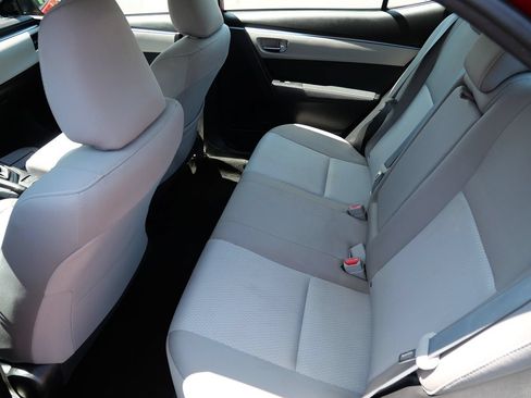 Used 2016 Toyota Corolla LE FWD image 24
