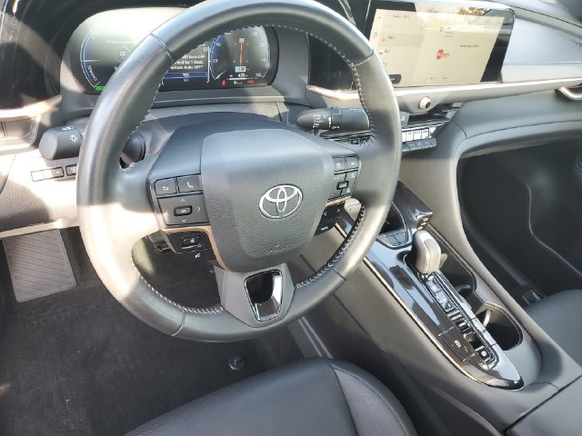 Used 2024 Toyota Crown AWD/4WD image 18