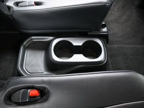 Used 2024 Toyota Highlander XLE image 13