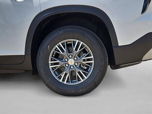 New 2026 Chevrolet Traverse LT FWD image 10