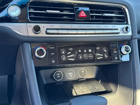 New 2026 Genesis G70 2.5T Prestige image 30