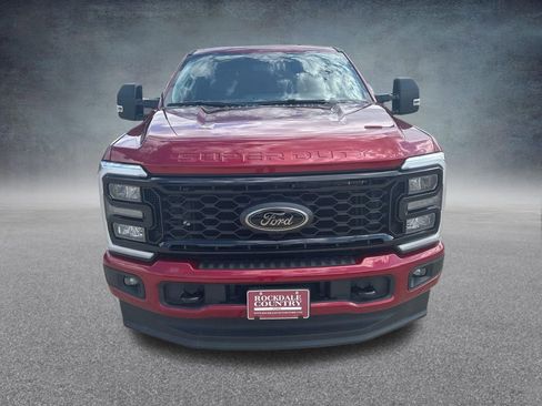 Used 2025 Ford F250 XLT w/ Black Appearance Package AWD/4WD image 8