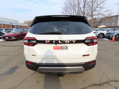 New 2026 Honda Pilot TrailSport image 5