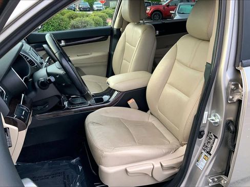 Used 2015 Kia Sorento LX FWD image 8