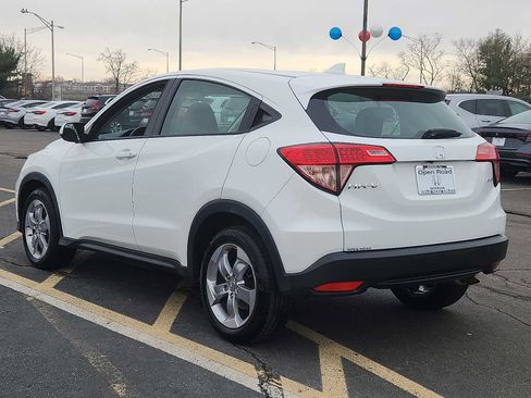 Certified 2017 Honda HR-V LX image 4