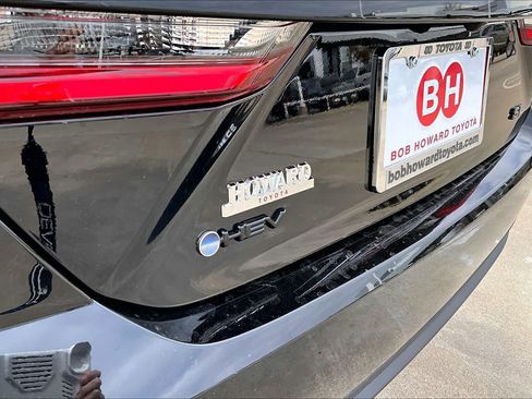 New 2026 Toyota Camry SE image 17