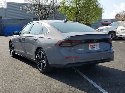 Used 2023 Honda Accord Sport image 3