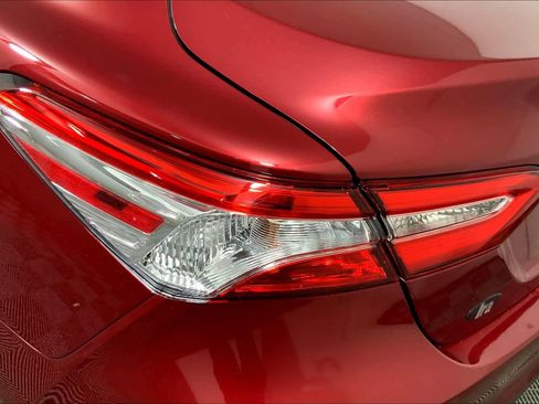 Used 2019 Toyota Camry LE image 27
