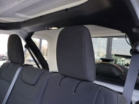 Used 2020 Jeep Wrangler Unlimited Sport S image 16