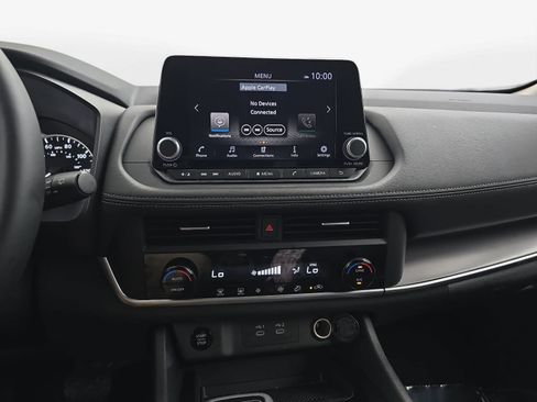 Used 2026 Nissan Rogue SV FWD image 17