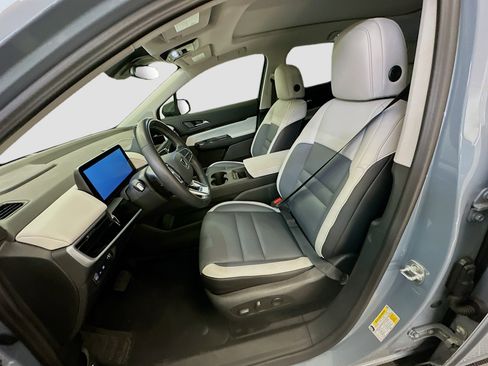 Used 2025 Honda Prologue Touring image 13