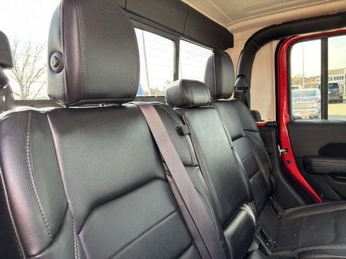 Used 2020 Jeep Gladiator Overland image 27