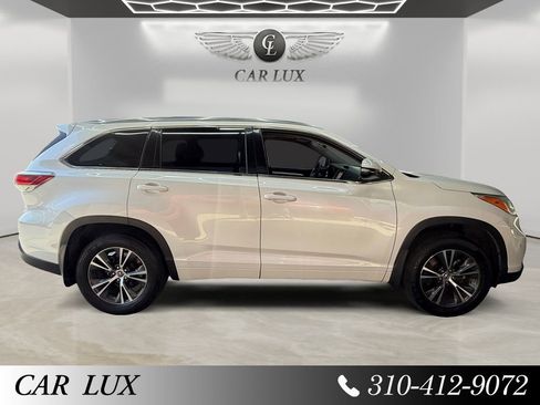 Used 2016 Toyota Highlander XLE FWD image 6