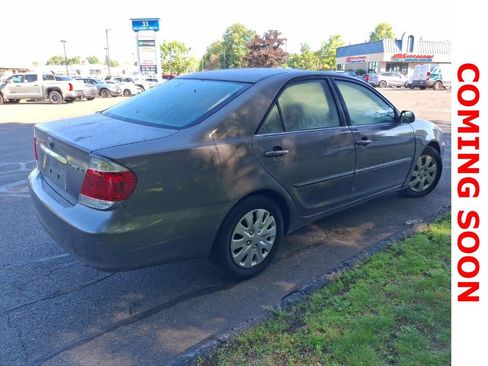 Used 2005 Toyota Camry LE FWD image 5