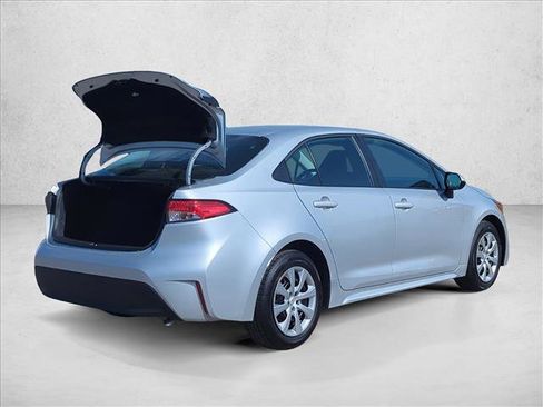 Used 2026 Toyota Corolla LE FWD image 5