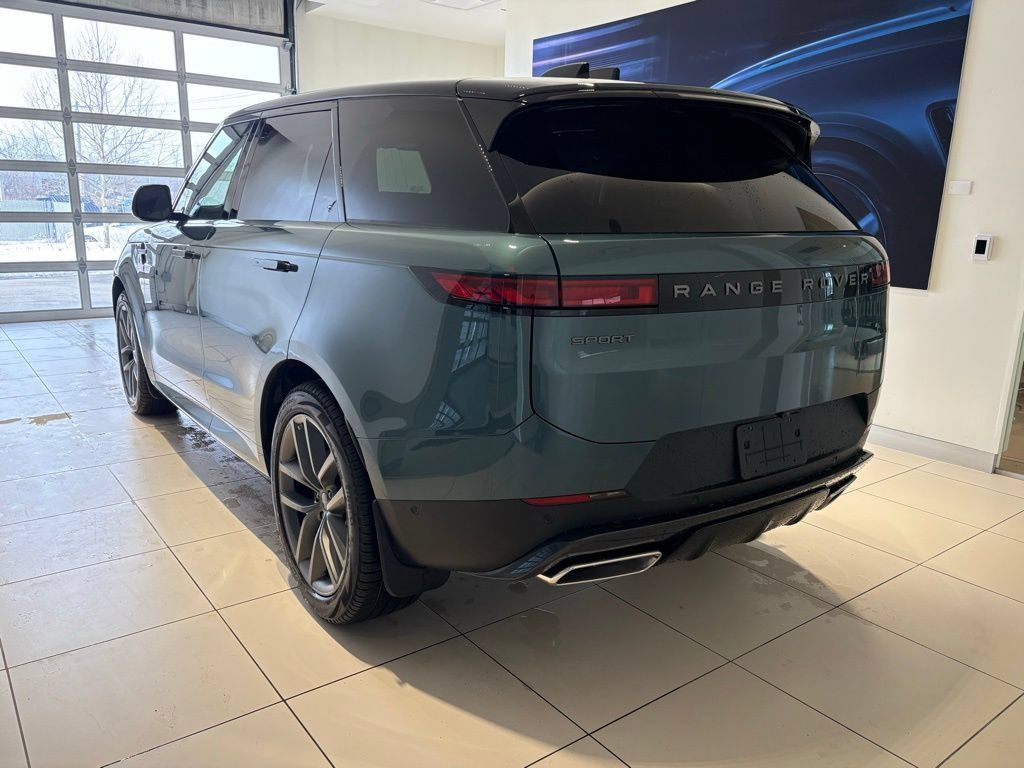 New 2026 Land Rover Range Rover Sport SE AWD/4WD image 2