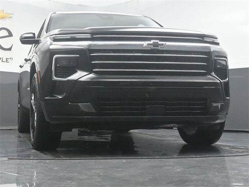 New 2025 Chevrolet Traverse High Country w/ LPO, Floor Liner Package image 3