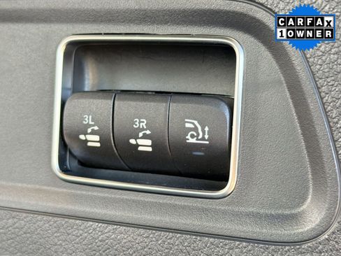 Used 2026 Mercedes-Benz GLS 450 4MATIC image 34