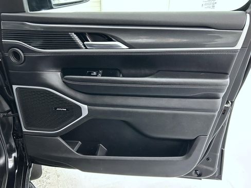 Used 2023 Jeep Wagoneer L 4WD w/ HD Trailer Tow Package image 16