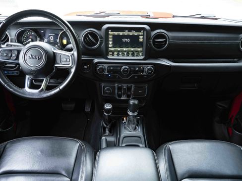 Used 2022 Jeep Wrangler Unlimited Sahara AWD/4WD image 27