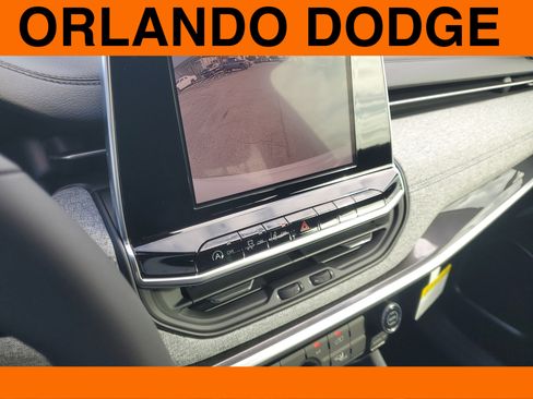 New 2026 Jeep Compass Latitude image 18