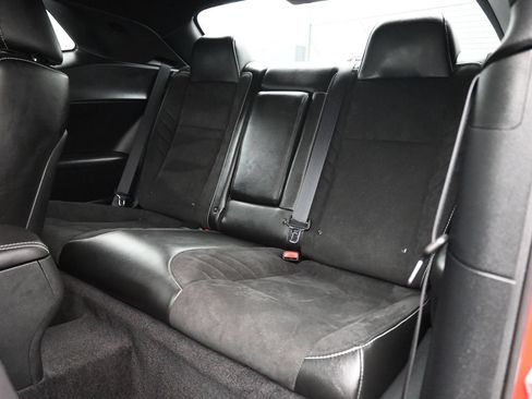 Used 2018 Dodge Challenger SRT Hellcat RWD image 33