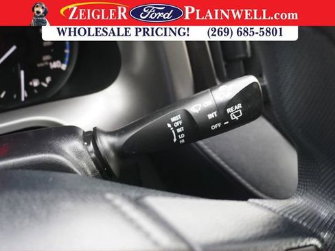 Used 2017 Toyota RAV4 LE image 19