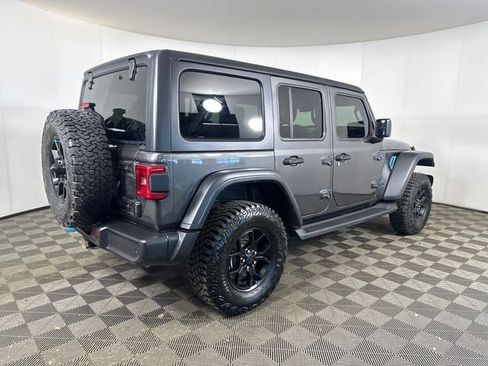 Used 2024 Jeep Wrangler Unlimited AWD/4WD image 3