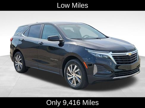 Used 2024 Chevrolet Equinox LT w/ LPO, Floor Liner Package FWD image 2