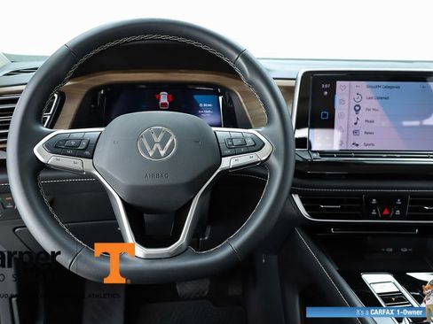 Used 2024 Volkswagen Atlas SE FWD image 20