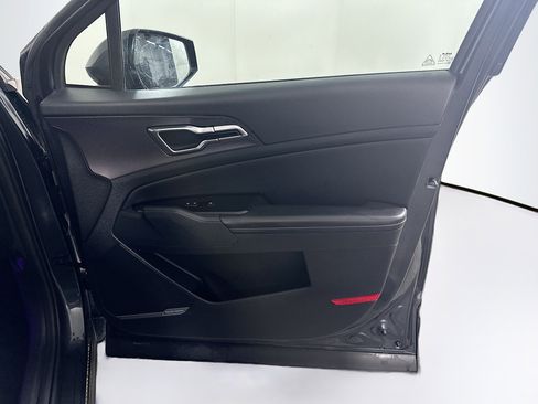 Used 2024 Kia Sportage SX image 33