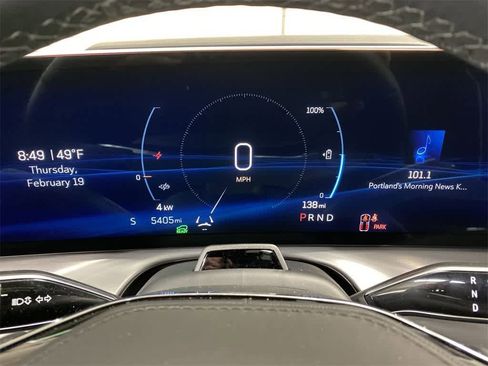 Used 2026 Cadillac Vistiq Premium Luxury image 27