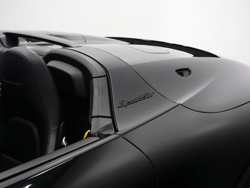 Used 2019 Porsche 911 Speedster RWD image 16