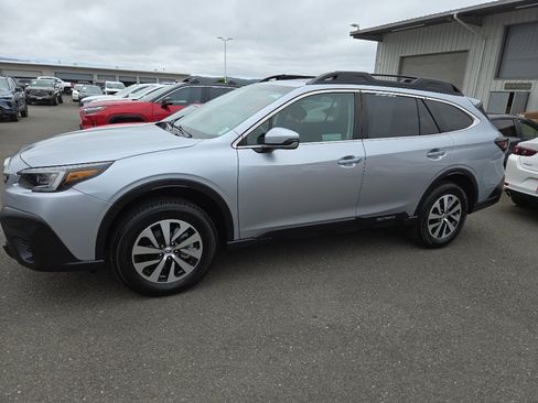 Used 2022 Subaru Outback Premium w/ Popular Package #1 AWD/4WD image 24