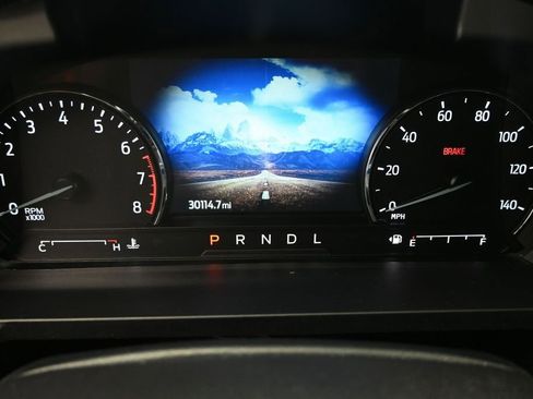 Used 2023 Ford Explorer XLT AWD/4WD image 11