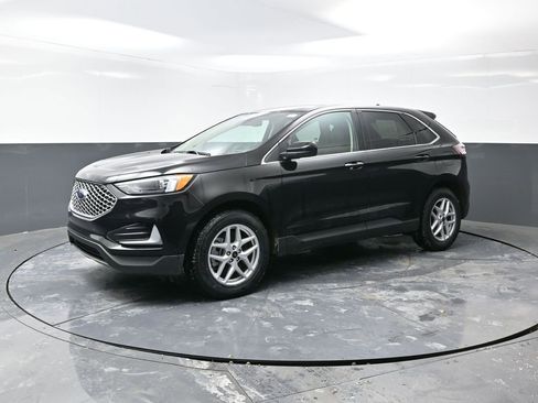 Used 2024 Ford Edge SEL image 9