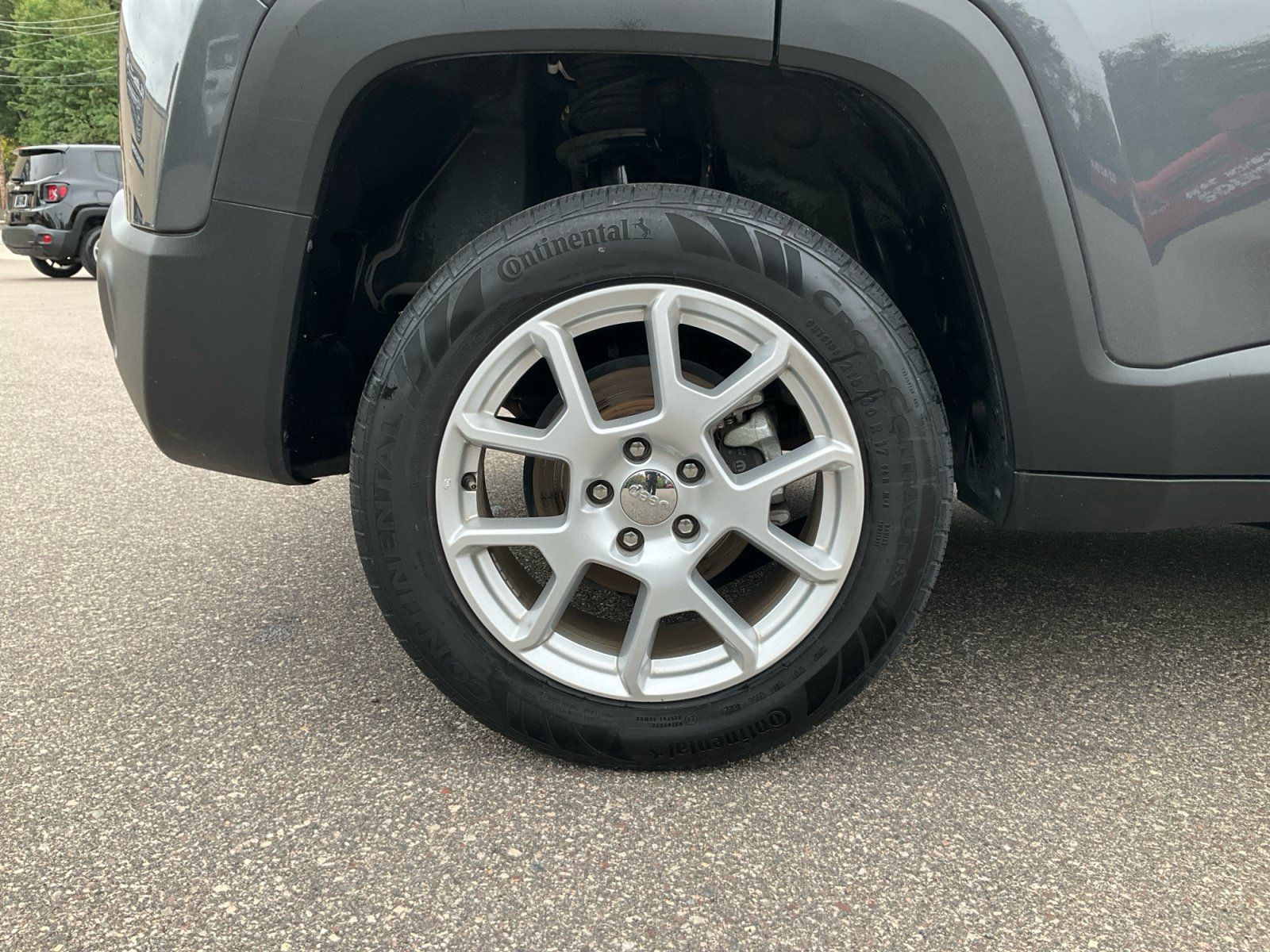 Used 2023 Jeep Renegade Latitude AWD/4WD image 20