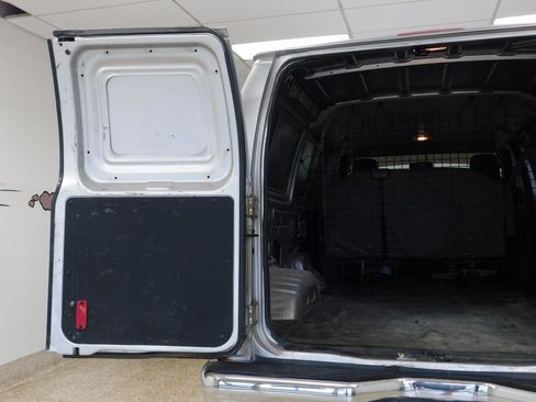 Used 2014 Ford E-250 and Econoline 250 w/ Power Group image 52