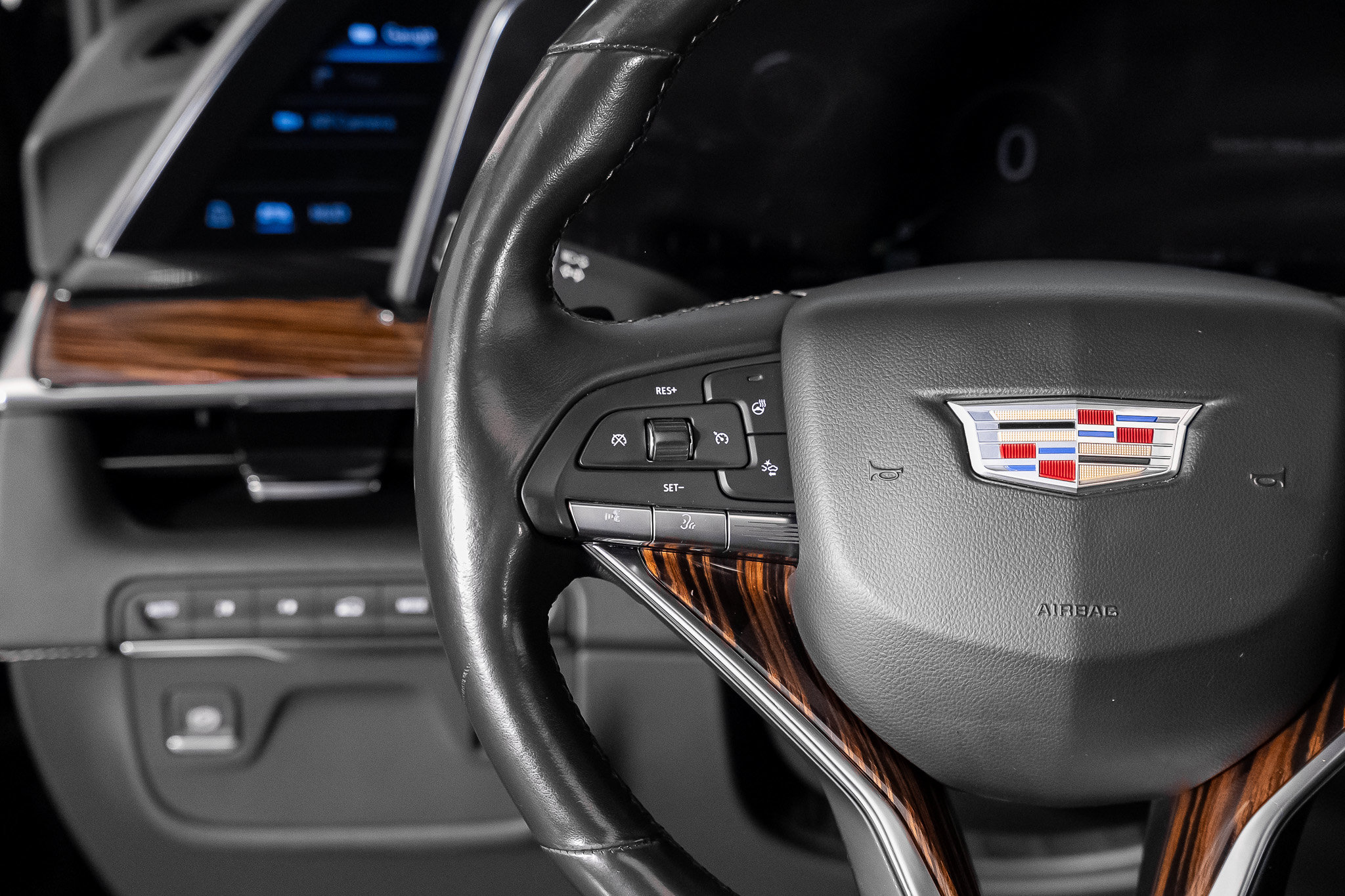 Used 2021 Cadillac Escalade Premium Luxury w/ LPO, Radiant Package AWD/4WD image 44