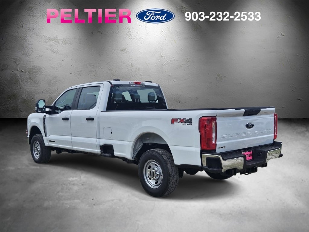 New 2026 Ford F250 XL w/ FX4 Off-Road Package AWD/4WD image 3