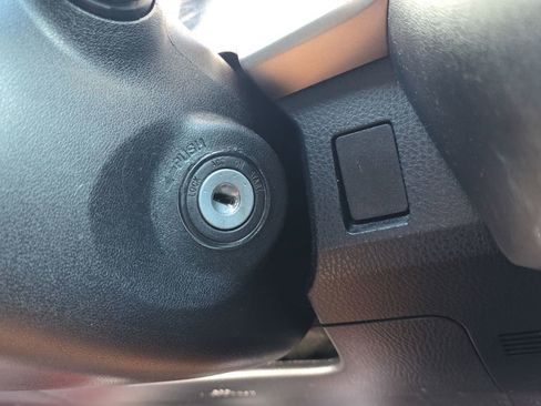 Used 2014 Toyota RAV4 LE AWD/4WD image 23