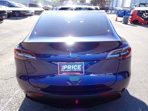 Used 2021 Tesla Model Y Long Range AWD/4WD image 3