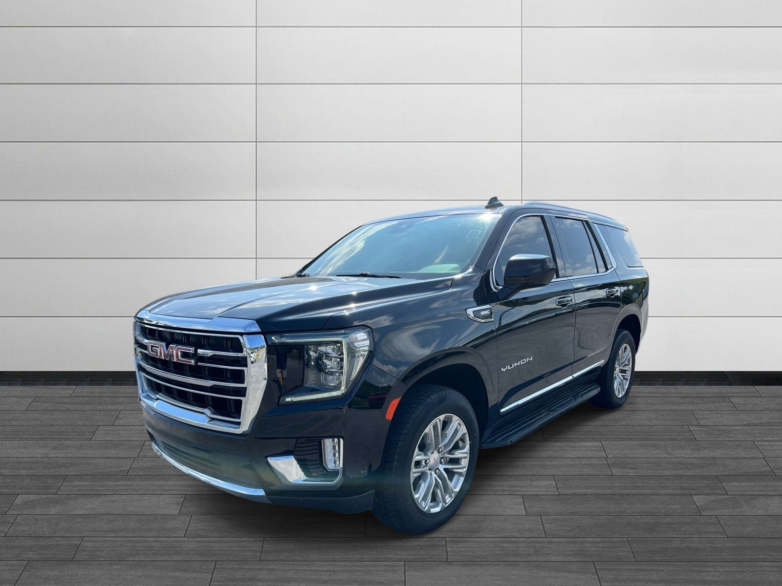Used 2023 GMC Yukon SLT AWD/4WD image 7