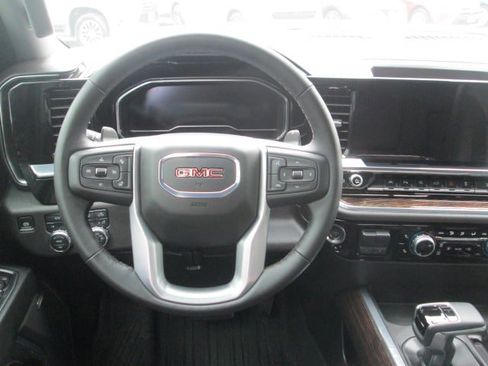 Used 2025 GMC Sierra 1500 Elevation w/ Elevation Premium Package image 15