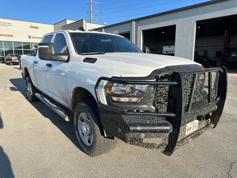 Used 2024 RAM 2500 Tradesman AWD/4WD image 3
