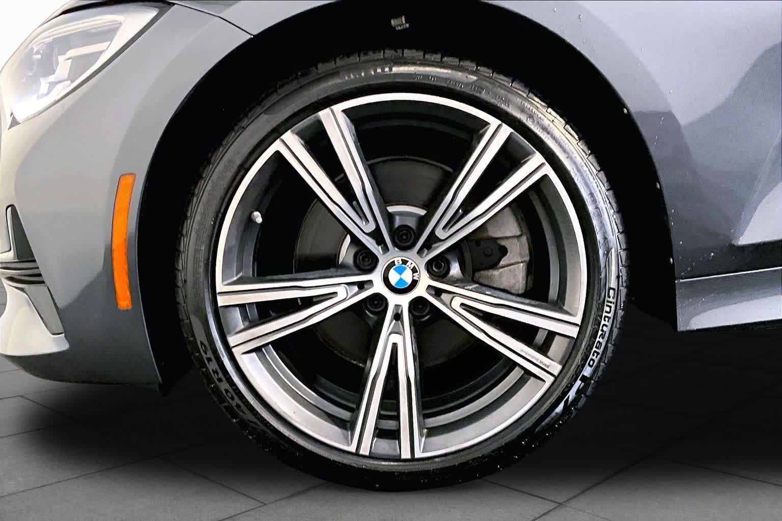 Used 2020 BMW 330i xDrive Sedan w/ Convenience Package AWD/4WD image 11