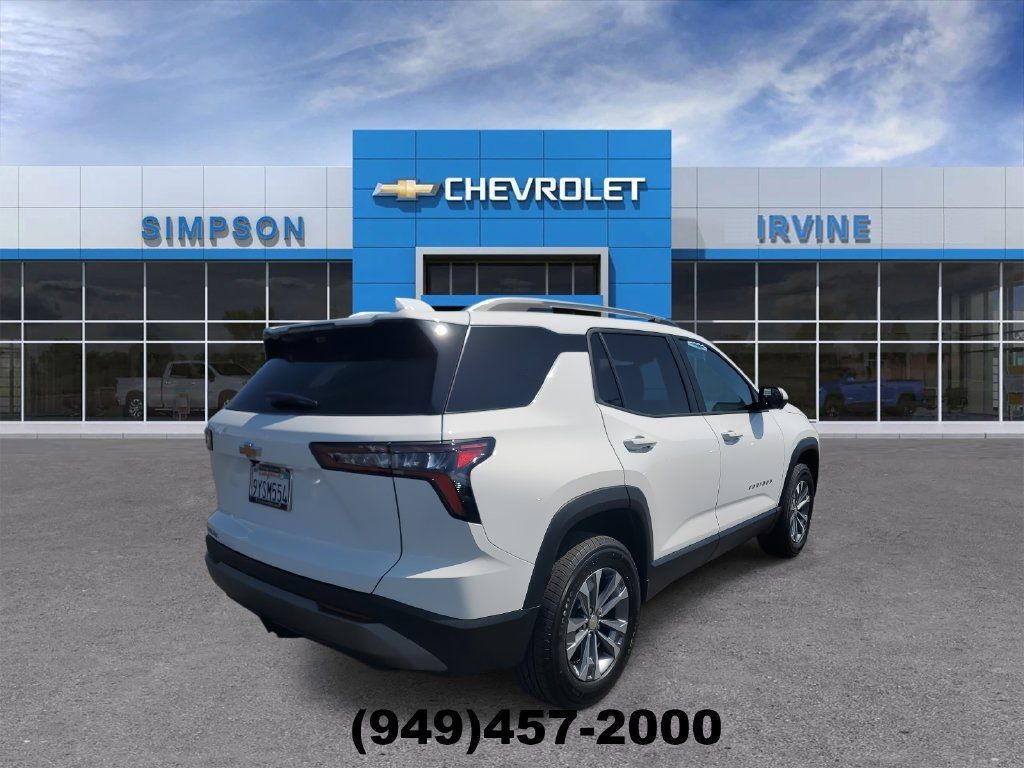 Used 2026 Chevrolet Equinox LT w/ Safety and Technology Package FWD image 8